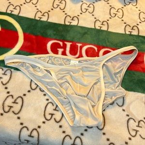 Silk bikini brief xxl but fits like a medium